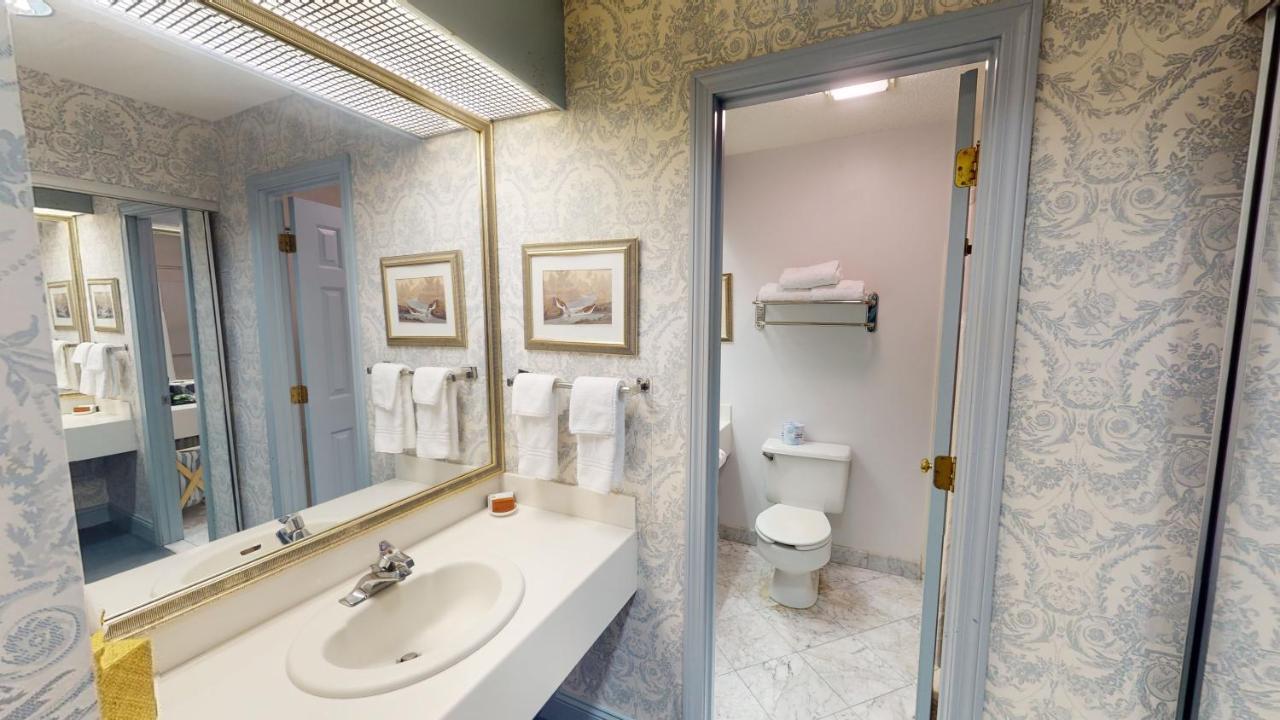 The Farmington Inn And Suites Bagian luar foto